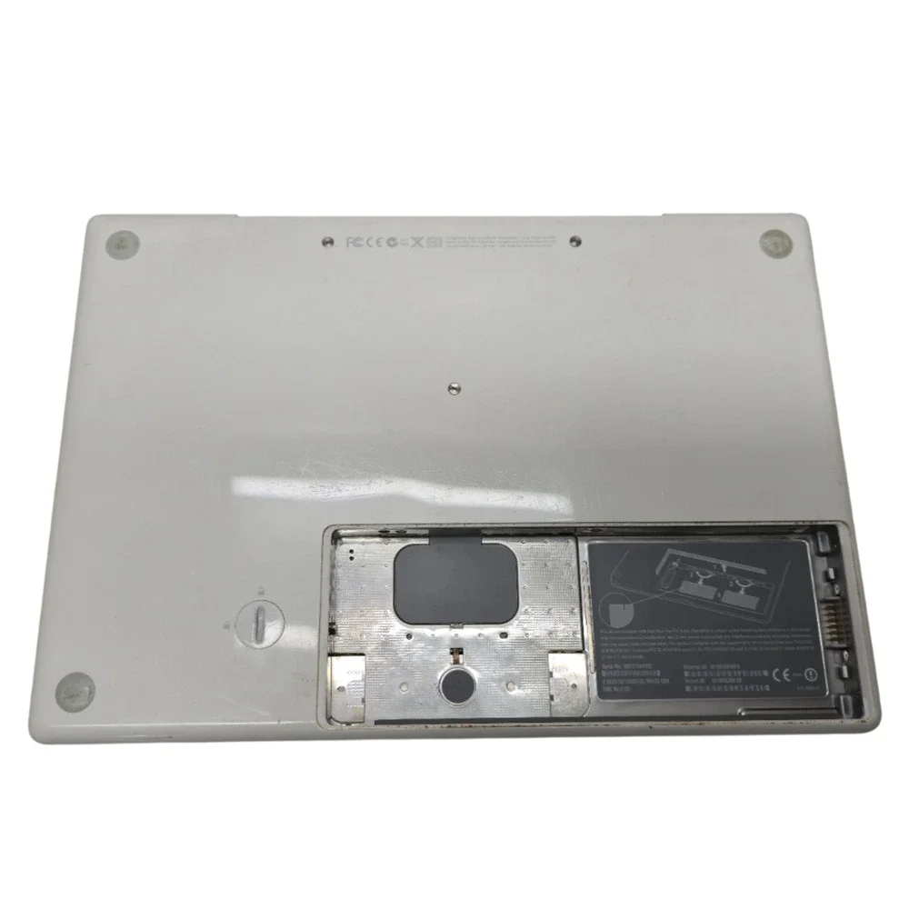 Apple MacBook A1181 13.3